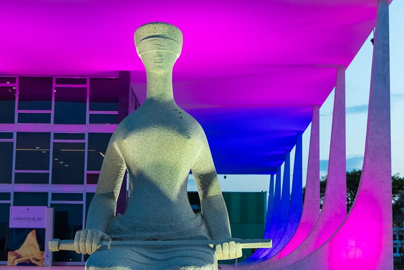 Em seu último dia no STF, Barroso vota para descriminalizar o aborto até 12 semanas de gestação