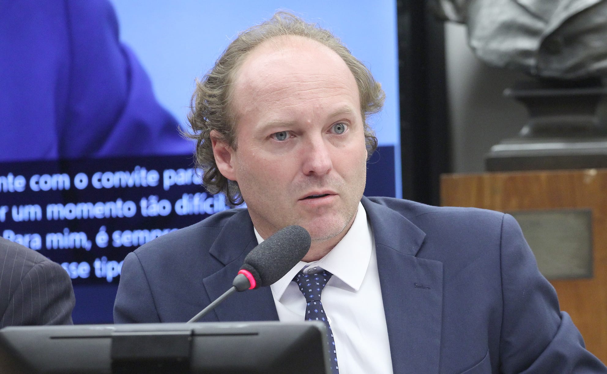 'Temos sido recebidos a tiros', diz presidente do Ibama sobre fiscalização ambiental na Amazônia