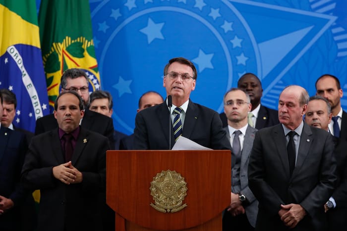 Superior Tribunal Militar vai julgar se Bolsonaro deve perder patente de capitão