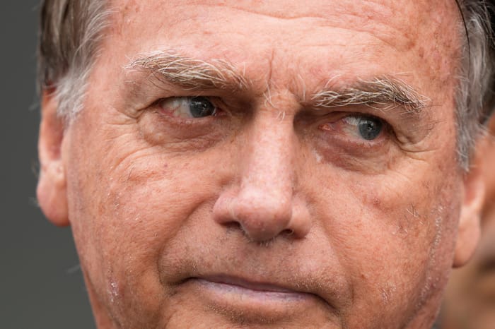Congresso derruba veto de Lula e abre caminho para reduzir pena de Bolsonaro